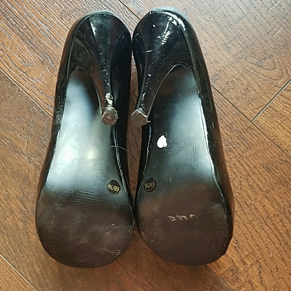 🌺 Black patent heels with red open toe - Picture 3 of 4